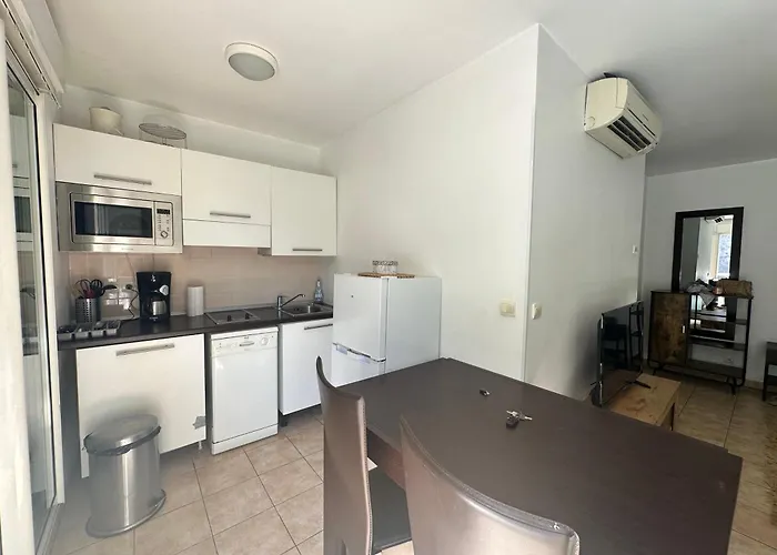 Cute 10 Steps To Monaco アパート ボーソレイユ